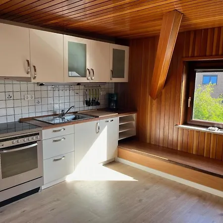 Modern Eingerichtetes Einzelzimmer In Gross Vollstedt, Gemeinschaftsbad Nr 3